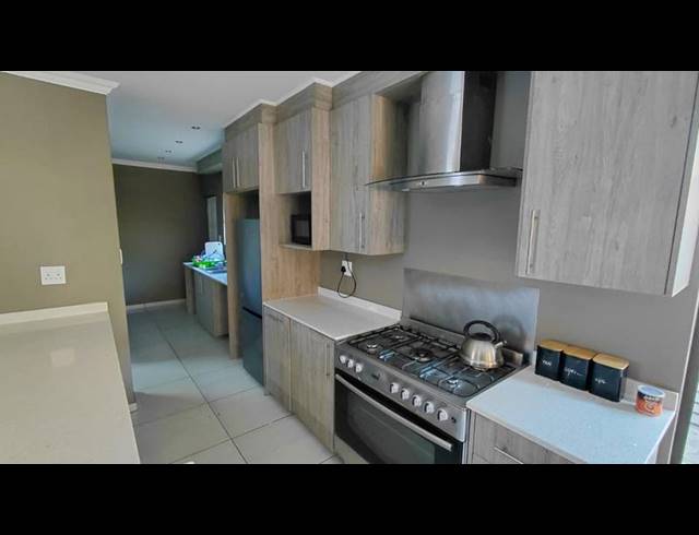 3 BEDROOM HOUSE FOR SALE IN BRACKENHURST